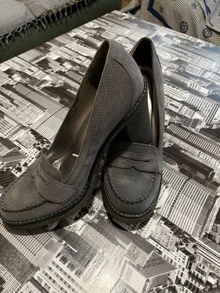 Zapatos Tout Simplement grises 40