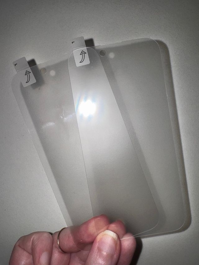 2 pellicole vetro iPhone 15 Pro