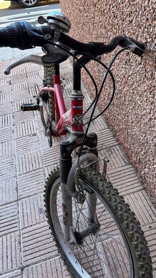 Bicicleta Decathlon roja niño 8/11 años
