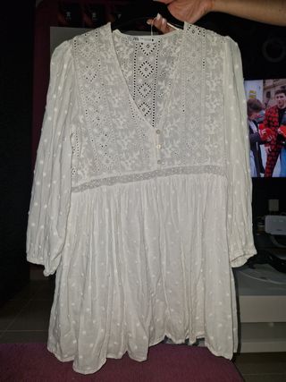 Vestido Zara blanco bordado