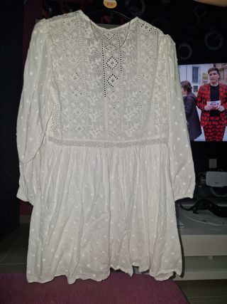 Vestido Zara blanco bordado