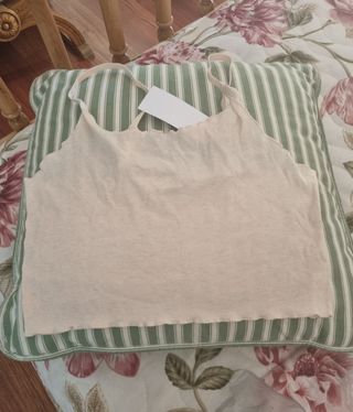 Top y sujetador Etam beige