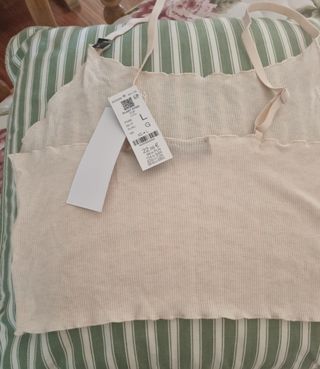 Top y sujetador Etam beige