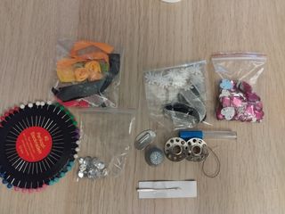 Estudio de costura con maquina de coser incluida