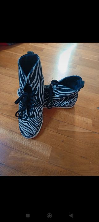 Zapatillas Adidas - Converse