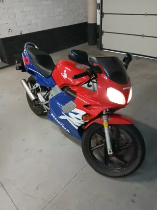 Honda NSR 125r-Matricula de BCN-Restaurada en 2017