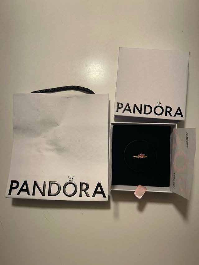 Anillo Pandora Rapunzel dorado rosa