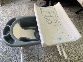 Bañera y cambiador bebé adaptable a bañera
