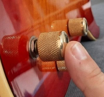 Basso Samick Valley Arts Custom Pro Shop