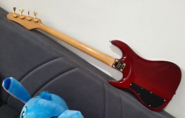 Basso Samick Valley Arts Custom Pro Shop