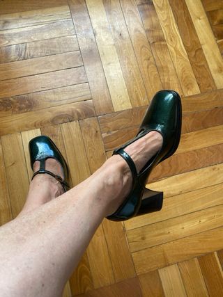 Zapatos Hispanitas charol verde talla 40. 