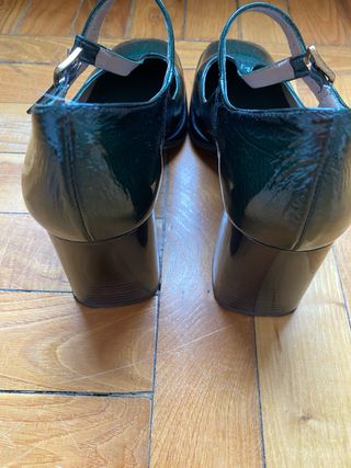 Zapatos Hispanitas charol verde talla 40. 