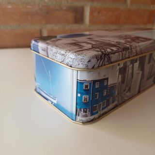 Caja metálica vintage Grecia