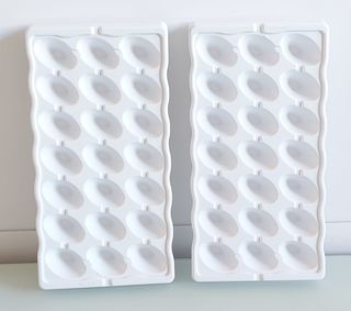 4 MOLDES PARA HELADOS, CUBITOS...+ JARRA MEDIDORA