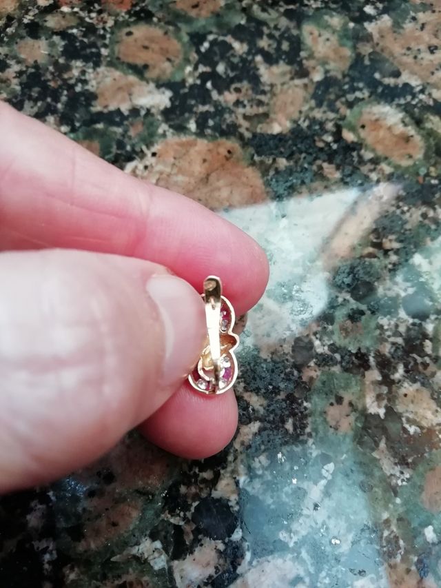 Pendientes oro 18k .