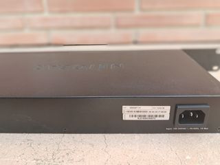 Switch Netgear S350 24 puertos