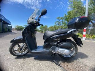 Honda SH 125 - Scooter