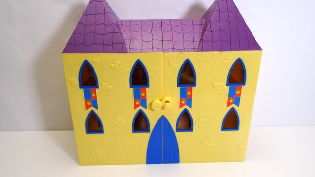 Palacio Princesa Peppa Pig con accesorios 3+ años