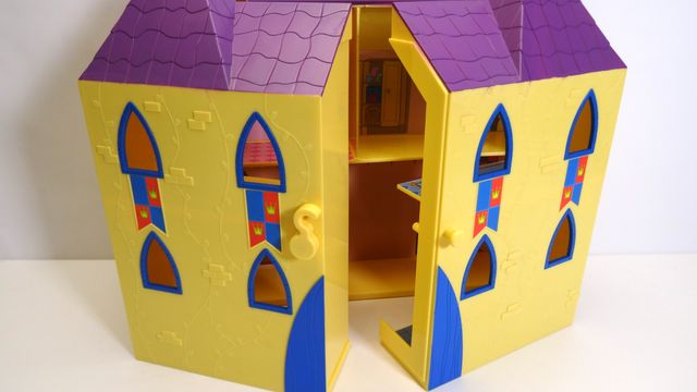 Palacio Princesa Peppa Pig con accesorios 3+ años