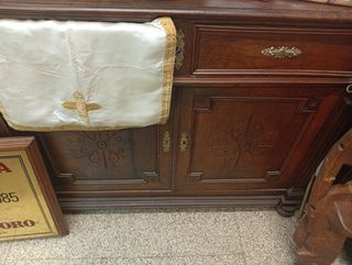 Muebles antiguos de salón: Armario con vitrina