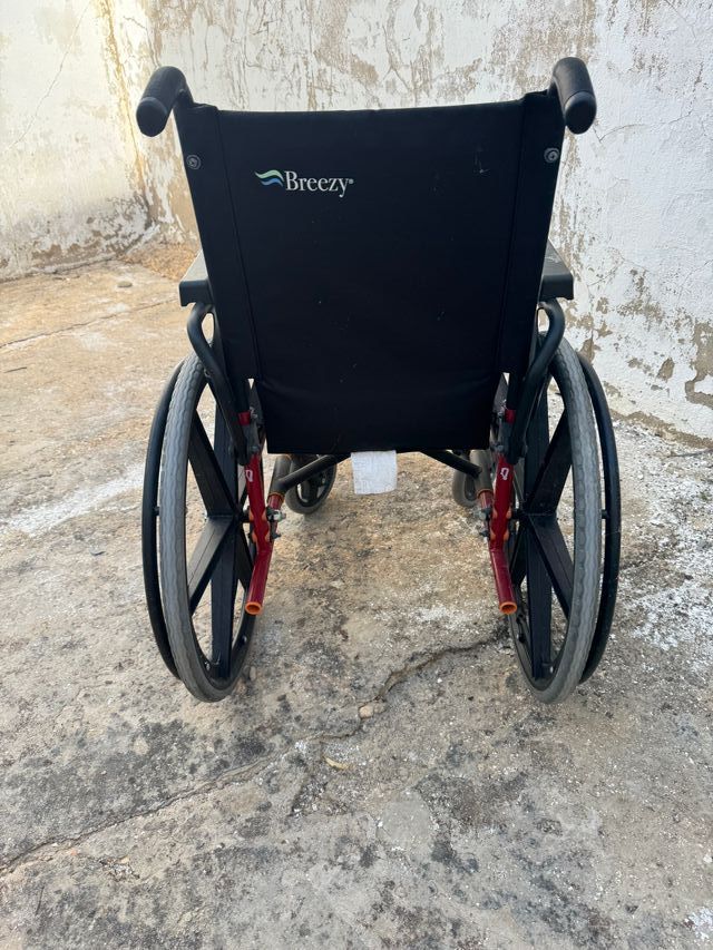 Silla de ruedas Breezy plegable