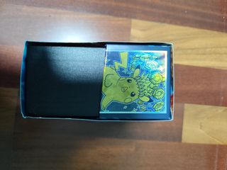 Caja ETB Pokémon Chispas Fulgurantes