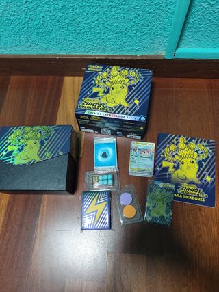 Caja ETB Pokémon Chispas Fulgurantes