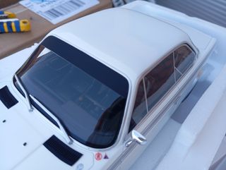 Maqueta BMW 3.0 CSL e9 Ottomobile 1:18 chamonix 72