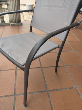 Mesa jardín con sillas - beige