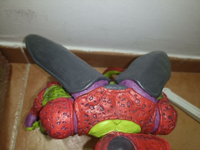 Figura Cell Max resina