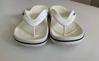 Chanclas Crocs blancas