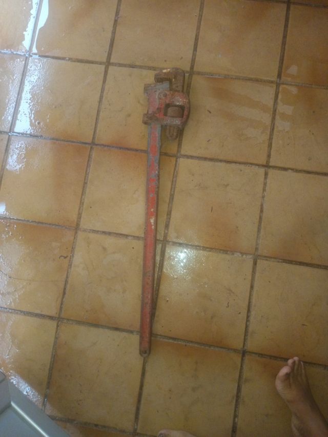 Llave grifa 36" antigua