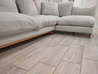 Sofá Cheslong beige claro 