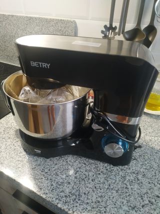 Amasadora Betry SM-1503 Roja.