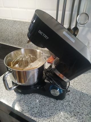 Amasadora Betry SM-1503 Roja.