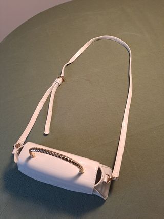 Bolso bandolera blanco y dorado
