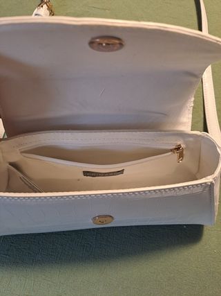Bolso bandolera blanco y dorado