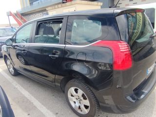 Peugeot 5008 2016