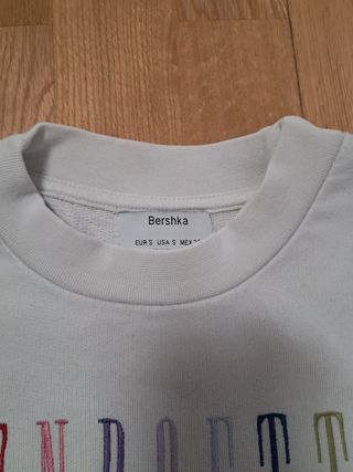 Sudadera Bershka blanca talla S