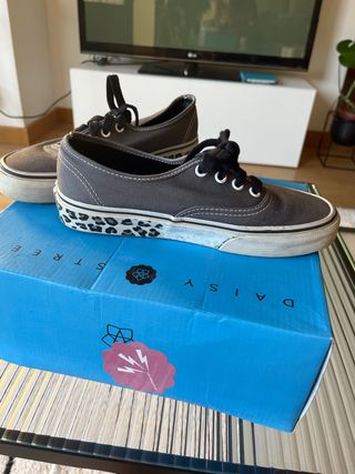 Zapatillas Vans grises talla 37,5