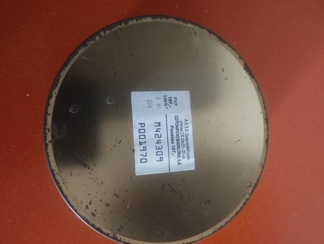 Lata antigua compresas