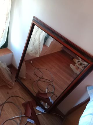 Espejo madera marrón antiguo