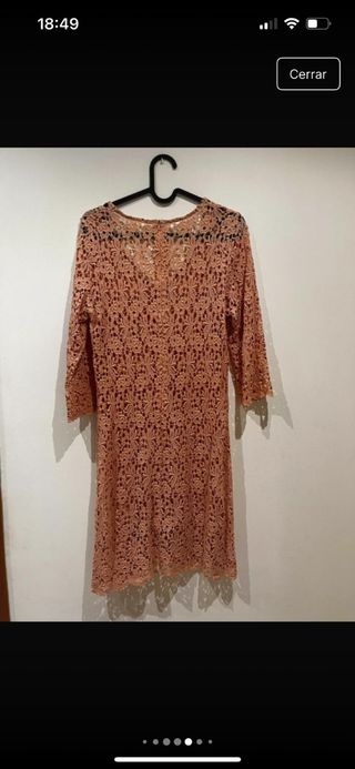 Vestido invitada Amichi encaje rosa.