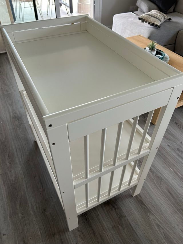 Cambiador bebé IKEA blanco