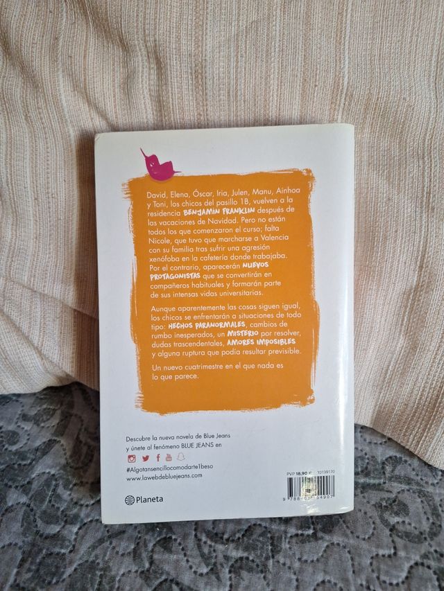 Algo tan sencillo como tuitear te quiero (Serie...