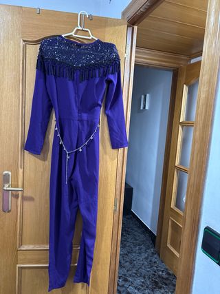 Mono fiesta morado lentejuelas