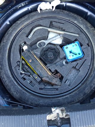 Rueda repuesto Audi A3 + herramientas