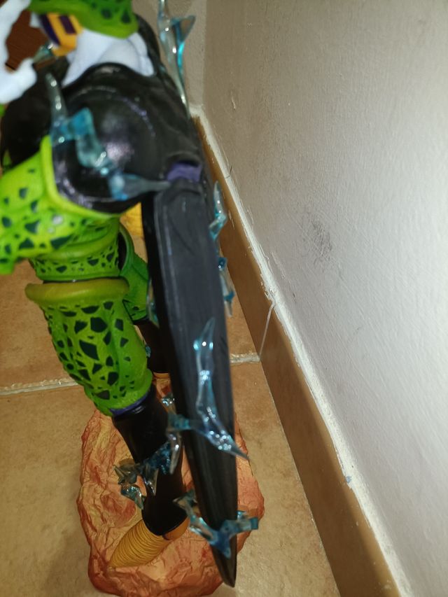 Figura Cell Perfecto Resina