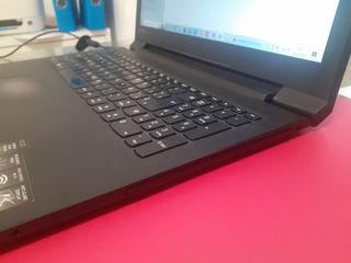 Portátil Lenovo V110 - Negro