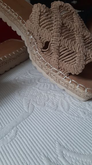 Sandalias planas Buonarotti, color beige, talla 40